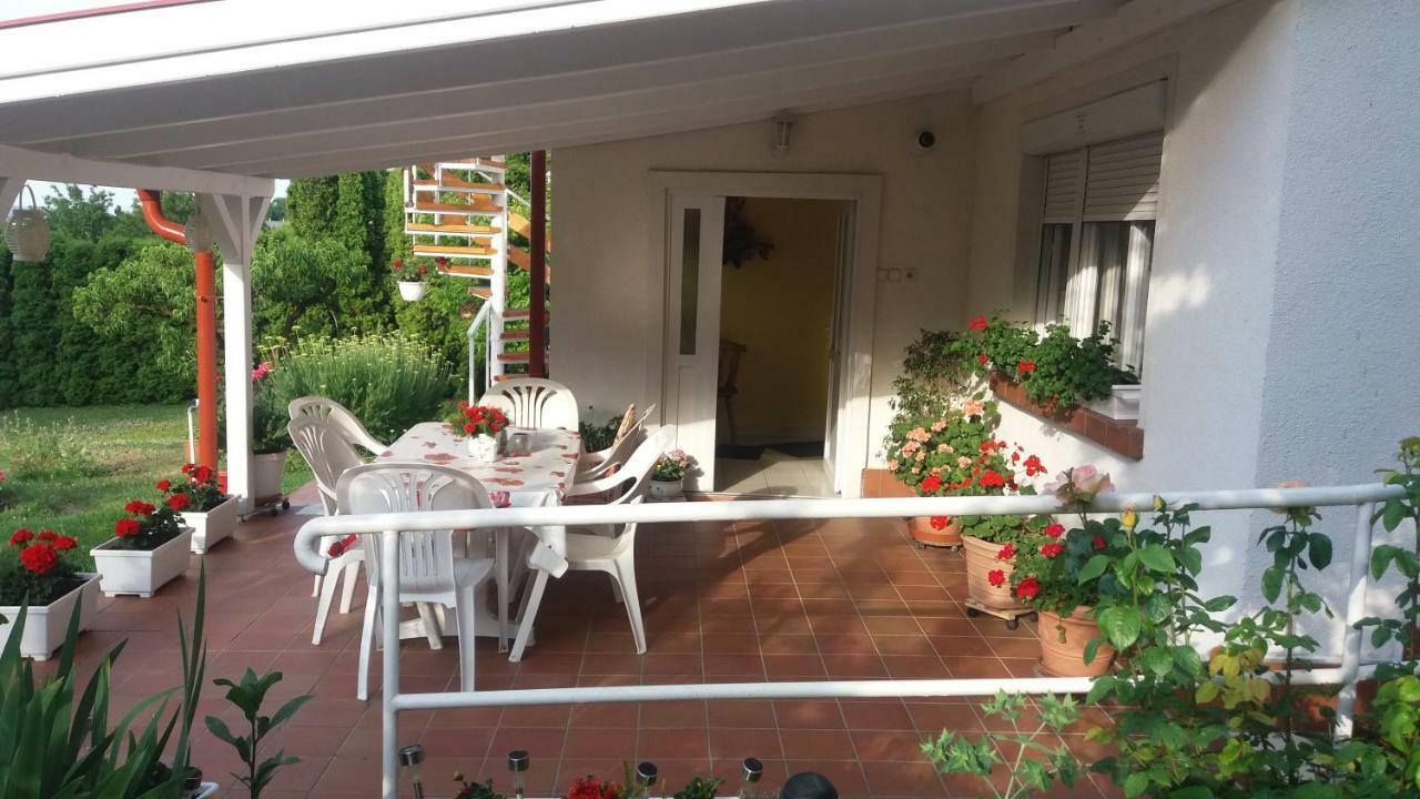 Magdi Apartman 巴拉顿菲赖德 外观 照片